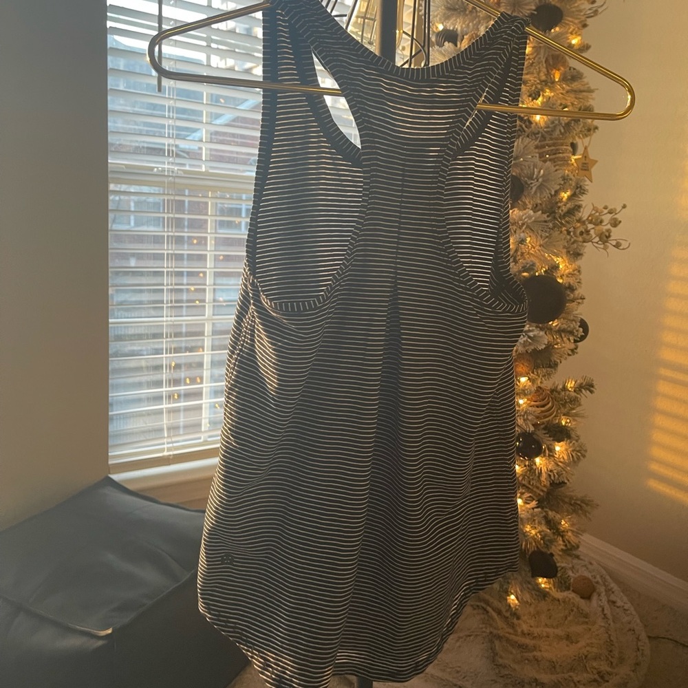 Lululemon Pleated Razor Tank - Picture 2 of 4